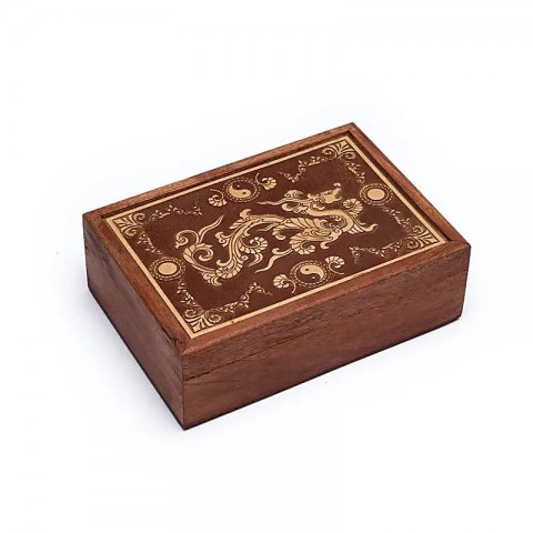Nikerdatud puidust Tarot kaartide kast Draakon